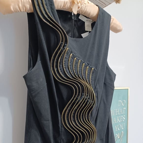 Ark & Co. 3D Dress - Picture 7 of 8